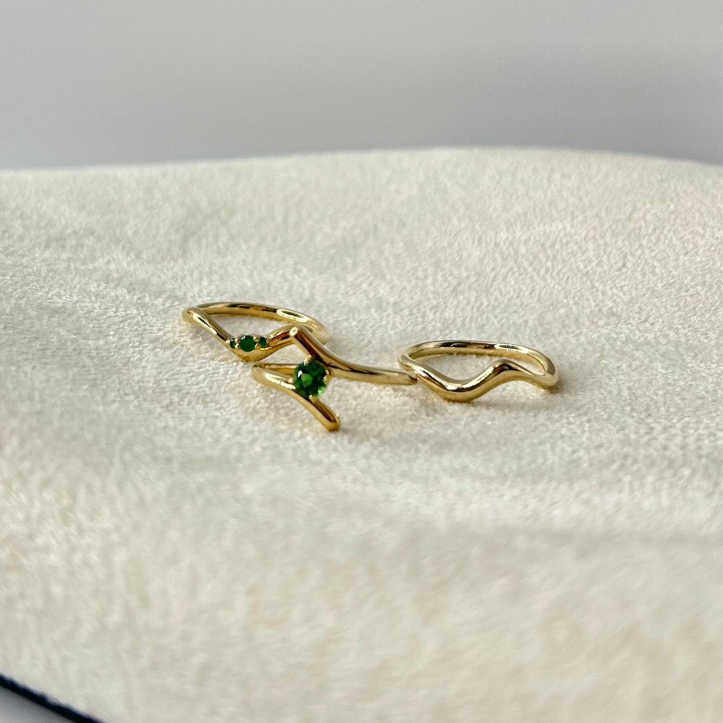 Wave Cluster Ring